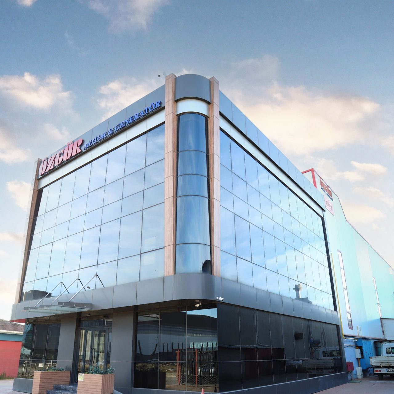 Özgür Motor